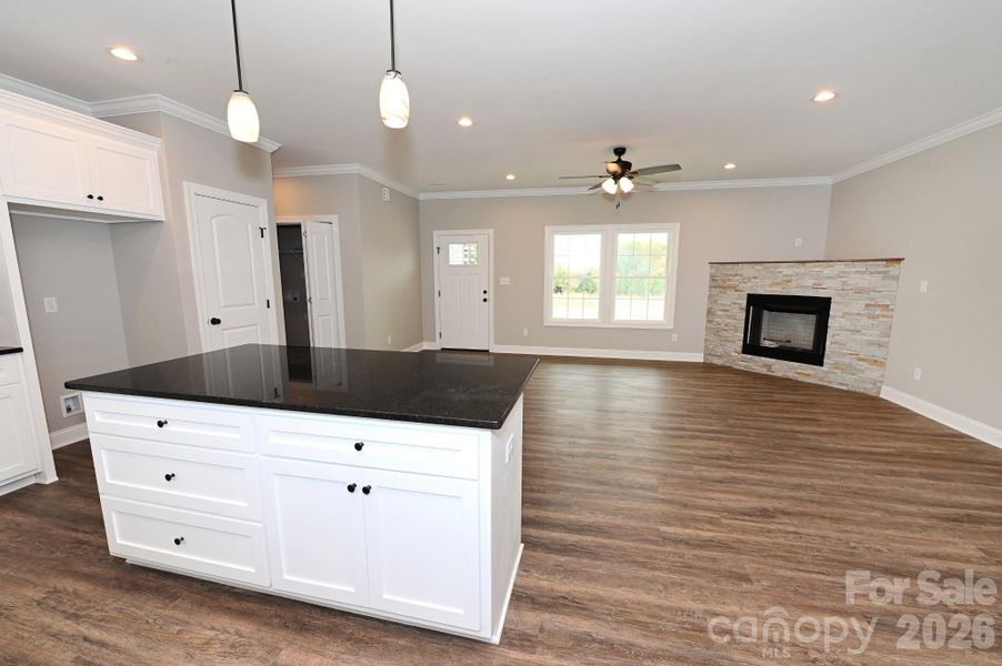 Spacious, unfurnished interior of a new home in , Hickory (Image 22).