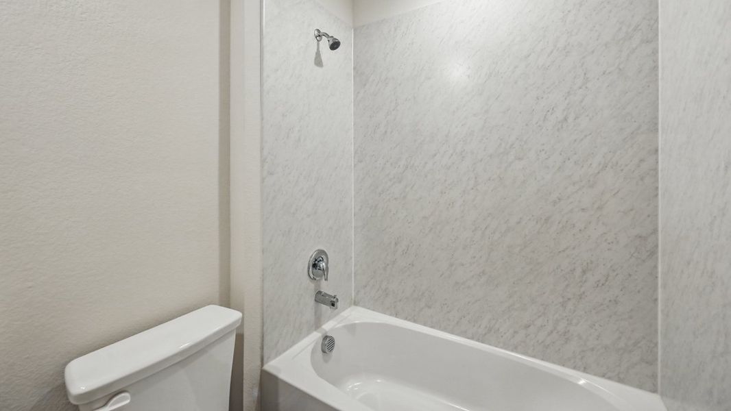 Furnished interior view inside a new home in Saddlebrook, Waxahachie (Image 6).