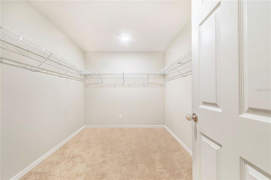 Spacious, unfurnished interior of a new home in Lawson Dunes, Haines City (Image 28).