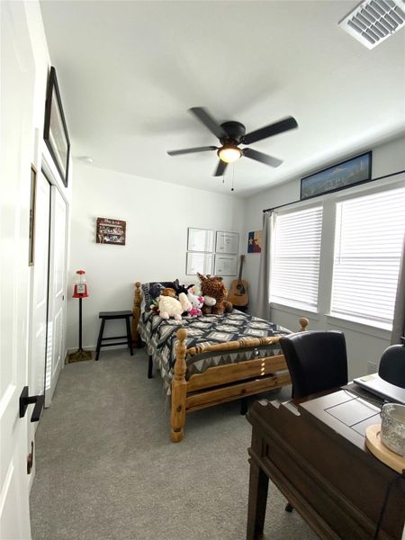 Furnished interior view inside a new home in Centennial Oaks, Santa Fe (Image 31).