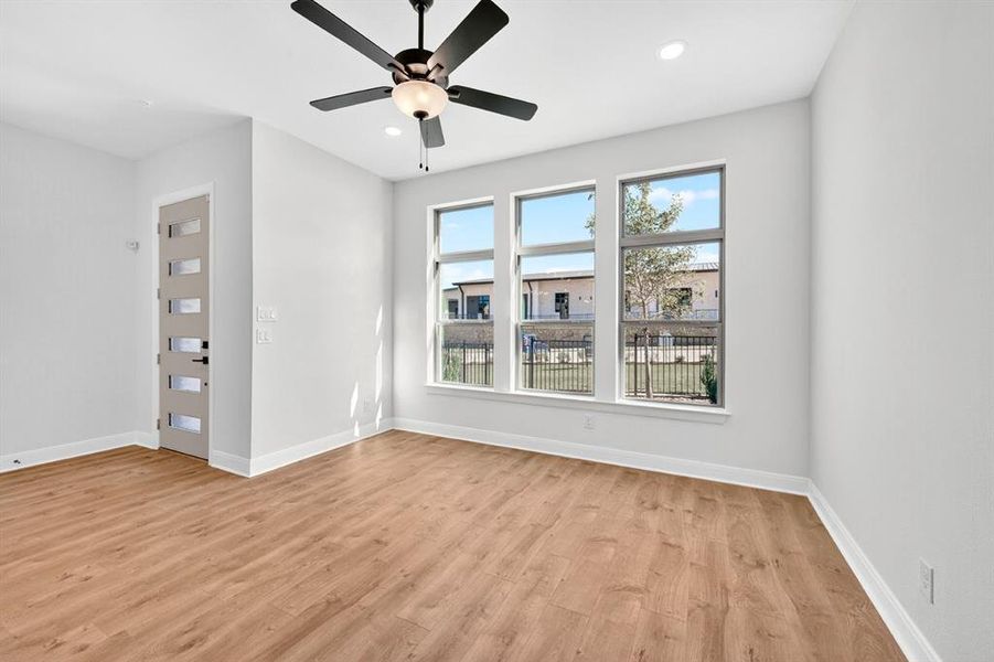 Spacious, unfurnished interior of a new home in Hillside at Las Colinas, Irving (Image 23).