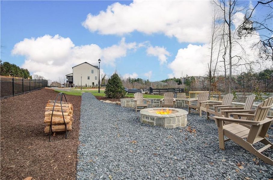 Community amenities in Barrett Pointe, Kennesaw (Image 30).