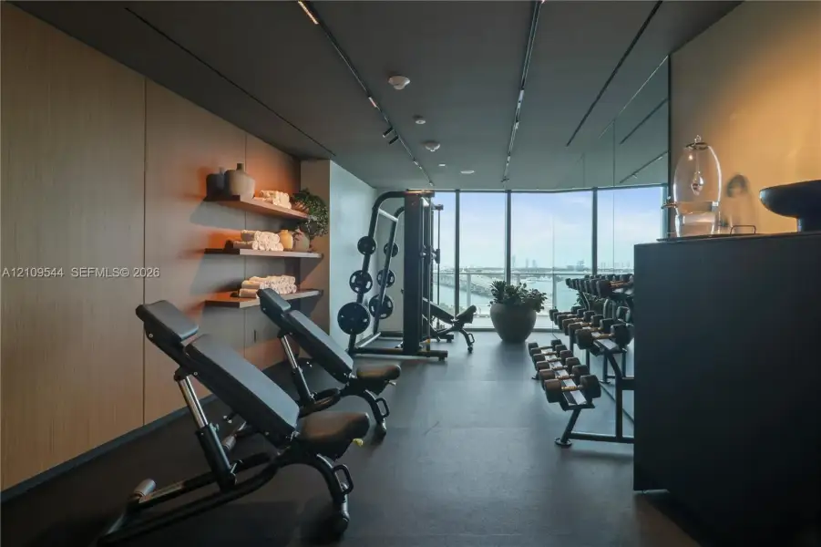 Community amenities in , Miami (Image 69).