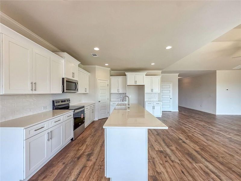 Furnished interior view inside a new home in , Dawsonville (Image 8).