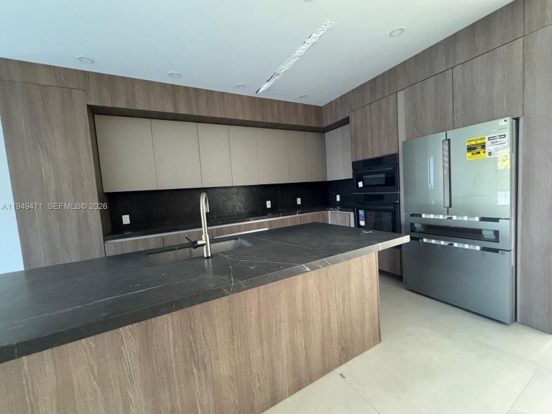 Image 17 of a home in .