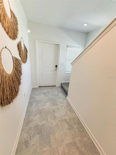 Spacious, unfurnished interior of a new home in , Orlando (Image 17).