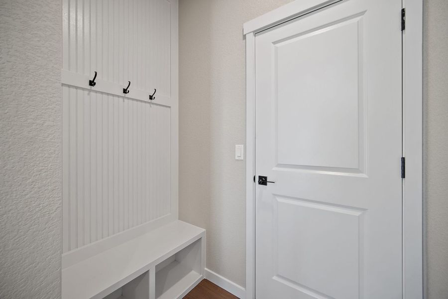 Spacious, unfurnished interior of a new home in Aspen Ranch, Fountain (Image 31).