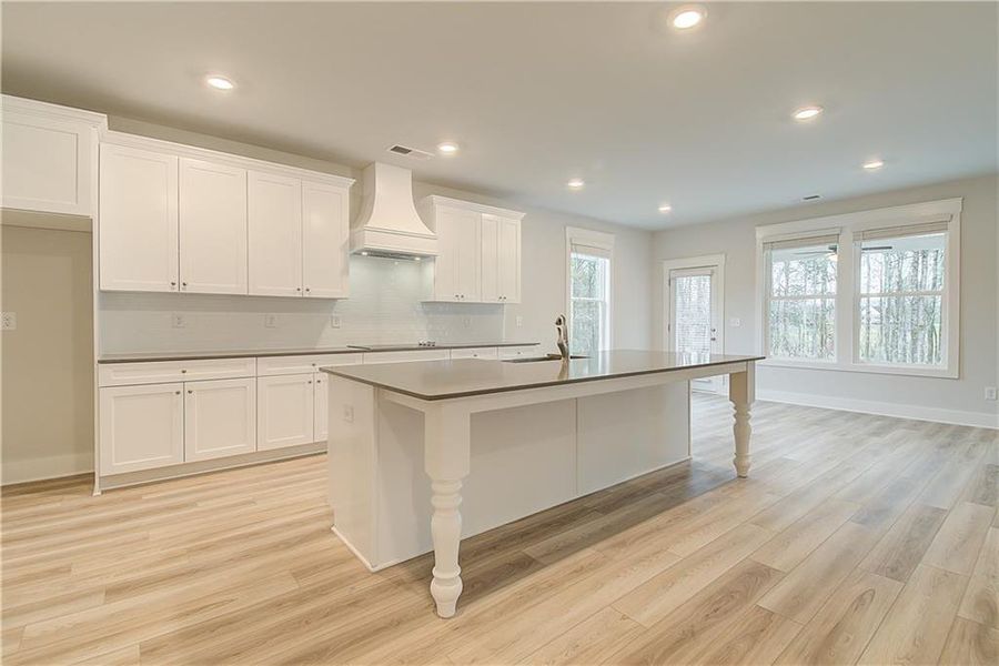 Image 28 of a home in .