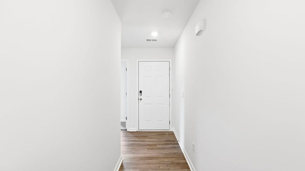 Spacious, unfurnished interior of a new home in Durbin Meadows, Fountain Inn (Image 14).