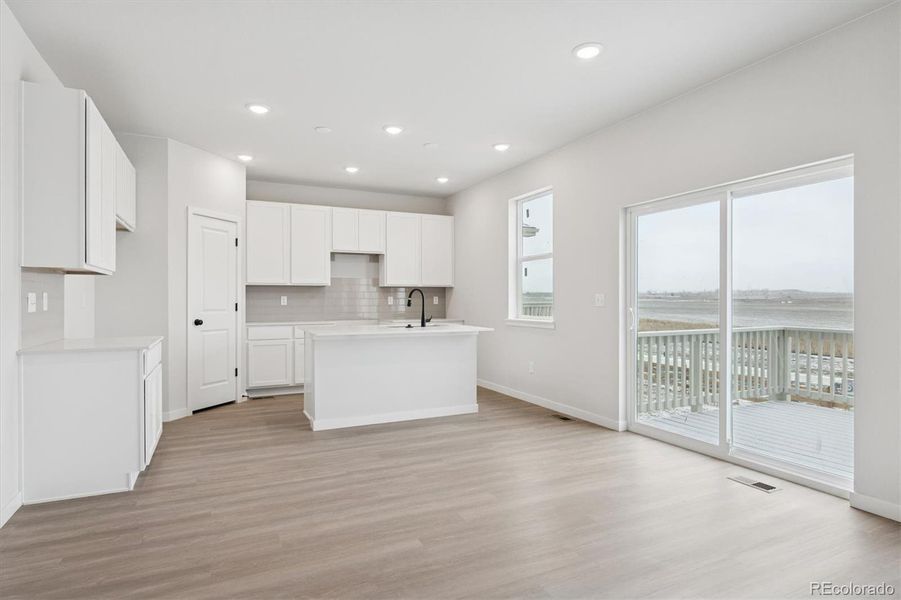 Spacious, unfurnished interior of a new home in Sweetgrass, Dacono (Image 11).