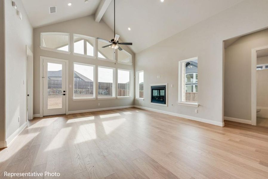 Representative unfurnished interior of a home built from the Grand Falls by Grand Homes in Dominion of Pleasant Valley, Wylie (Image 12).
