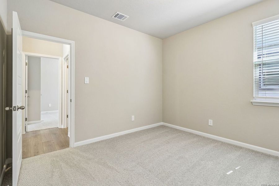Spacious, unfurnished interior of a new home in Thomas Pond, San Antonio (Image 40). Spacious, unfurnished interior of a new home in Thomas Pond, San Antonio (Image 40).
