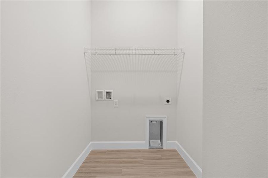 Spacious, unfurnished interior of a new home in Country Way South, Newberry (Image 19).