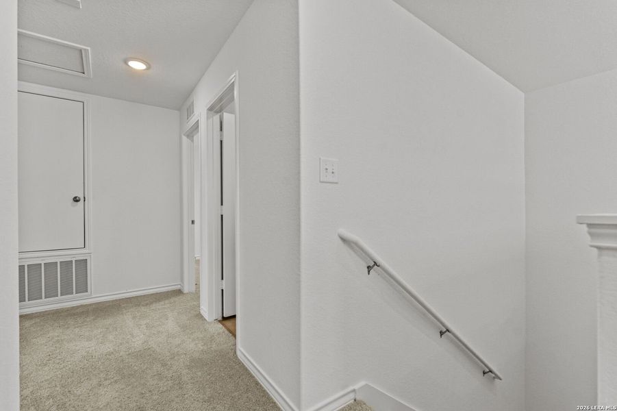 Spacious, unfurnished interior of a new home in Corley Farms, Boerne (Image 26).
