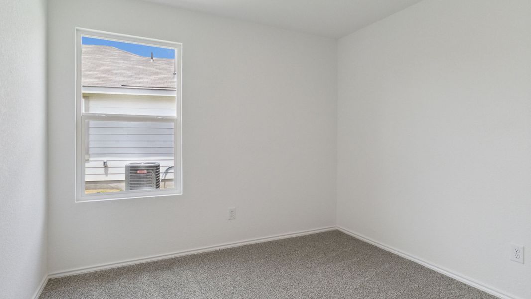 Representative unfurnished interior of a home built from the T30A Atlanta by D.R. Horton in Riverfield, Josephine (Image 19).