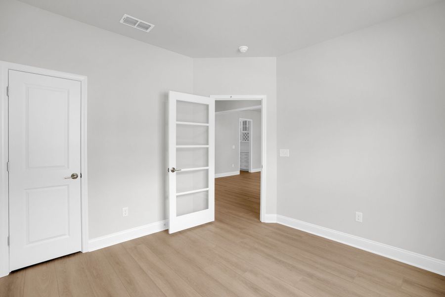 Spacious, unfurnished interior of a new home in Carriage Estates, Lexington (Image 38).