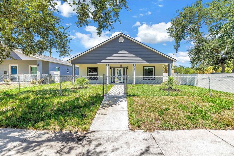 Front exterior of a new home in , St. Petersburg, FL, highlighting curb appeal (Image 20).