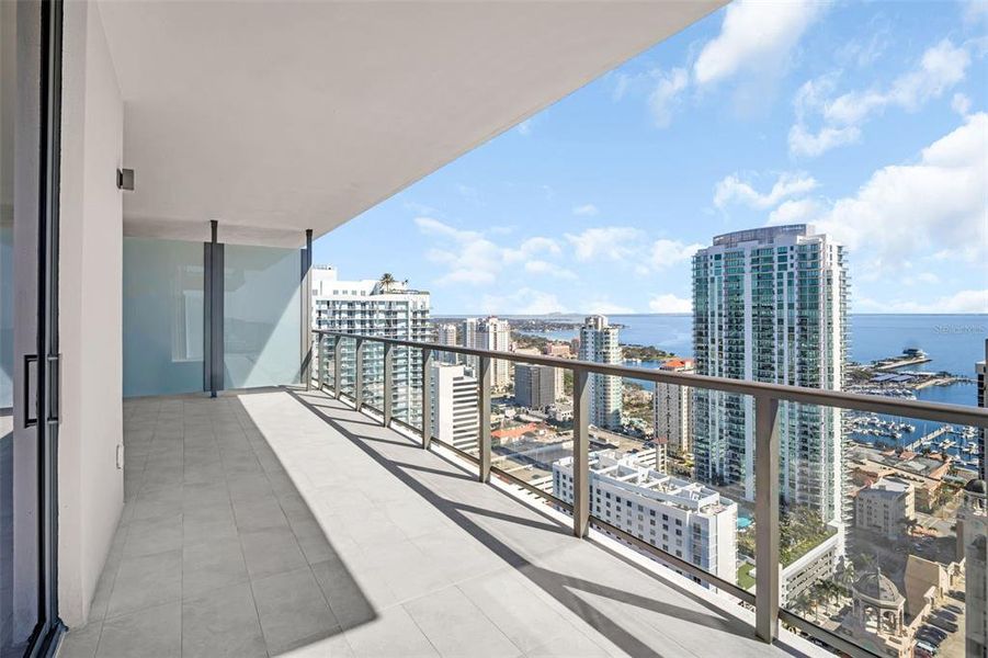 Condo located in St. Petersburg, FL showcasing its design and architecture (Image 33). Condo located in St. Petersburg, FL showcasing its design and architecture (Image 33).