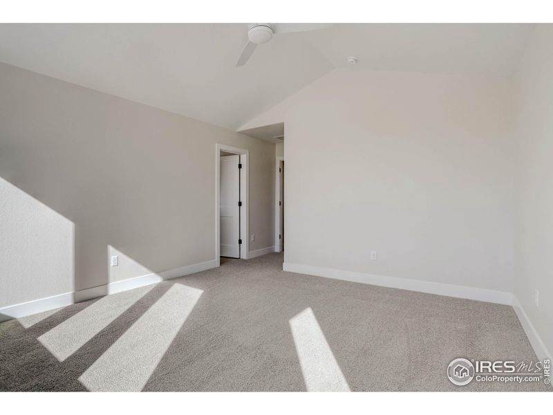 Spacious, unfurnished interior of a new home in , Louisville (Image 20).