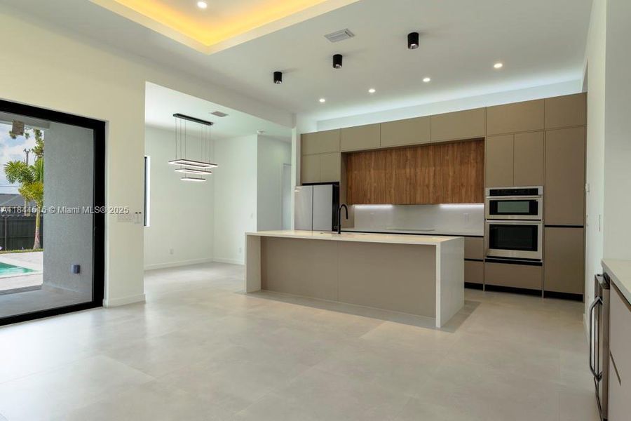 Furnished interior view inside a new home in , Cape Coral (Image 8).