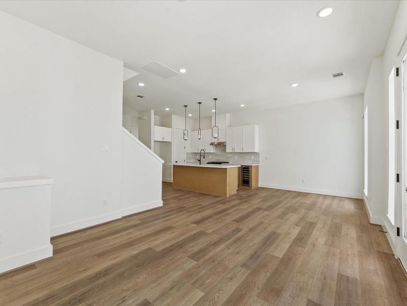 Spacious, unfurnished interior of a new home in , Houston (Image 23).