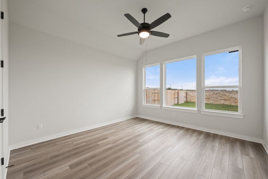 Spacious, unfurnished interior of a new home in Lagos Reserve, Manor (Image 23).