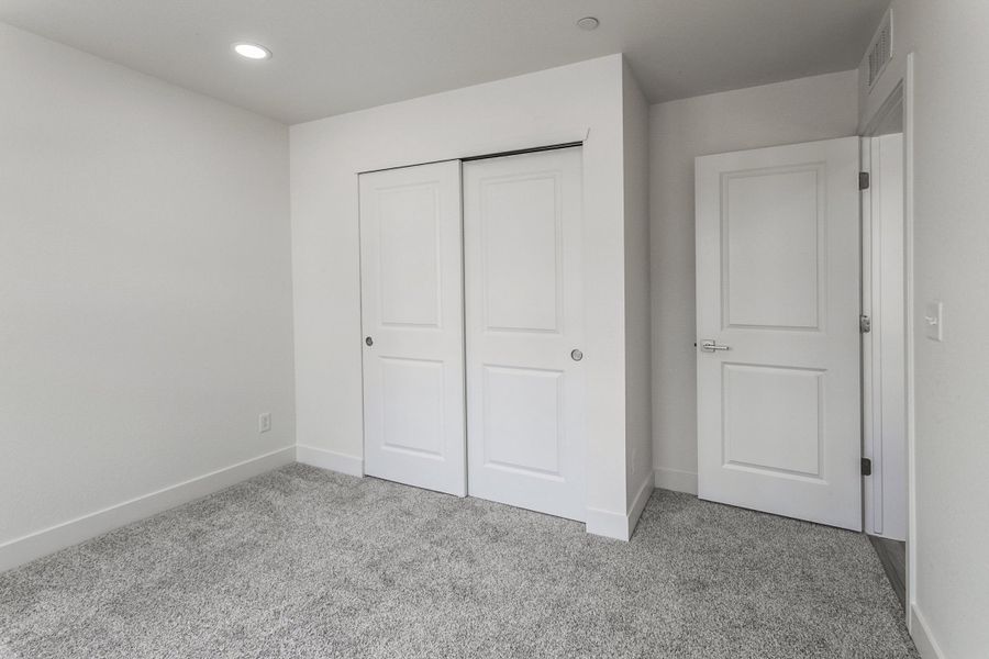 Spacious, unfurnished interior of a new home in Bloom, Fort Collins (Image 24).