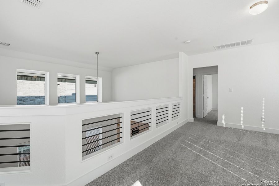 Spacious, unfurnished interior of a new home in Stillwater Ranch, San Antonio (Image 39). Spacious, unfurnished interior of a new home in Stillwater Ranch, San Antonio (Image 39).