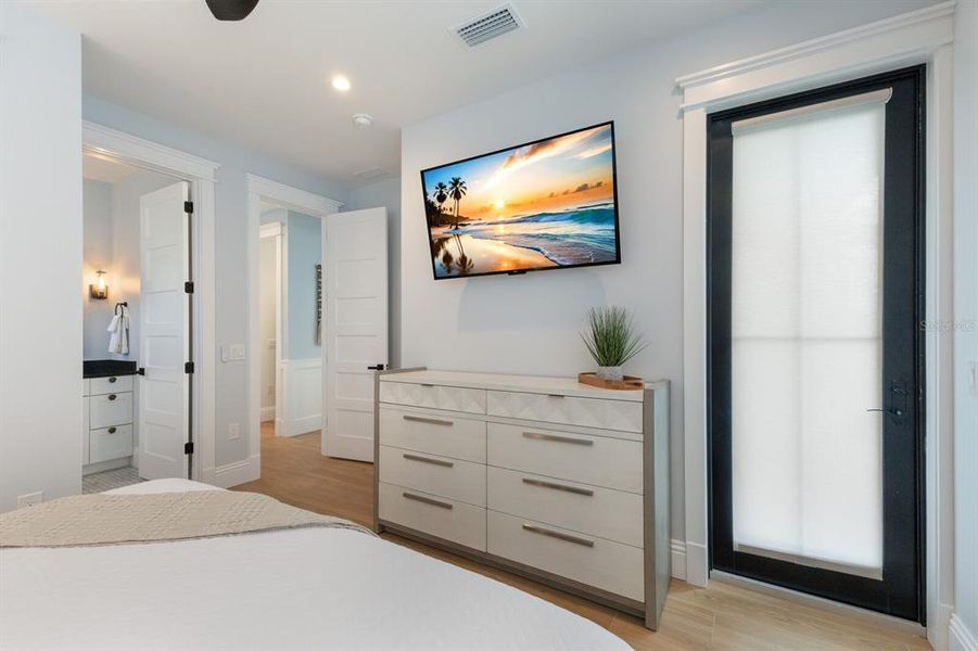 Furnished interior view inside a new home in , Bradenton Beach (Image 54).