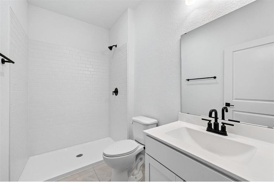 Furnished interior view inside a new home in Caldwell Lakes, Dallas (Image 11).