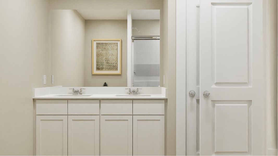 Parker Core M014 Hampton Owners Bath 1of2 F2 7 18 25