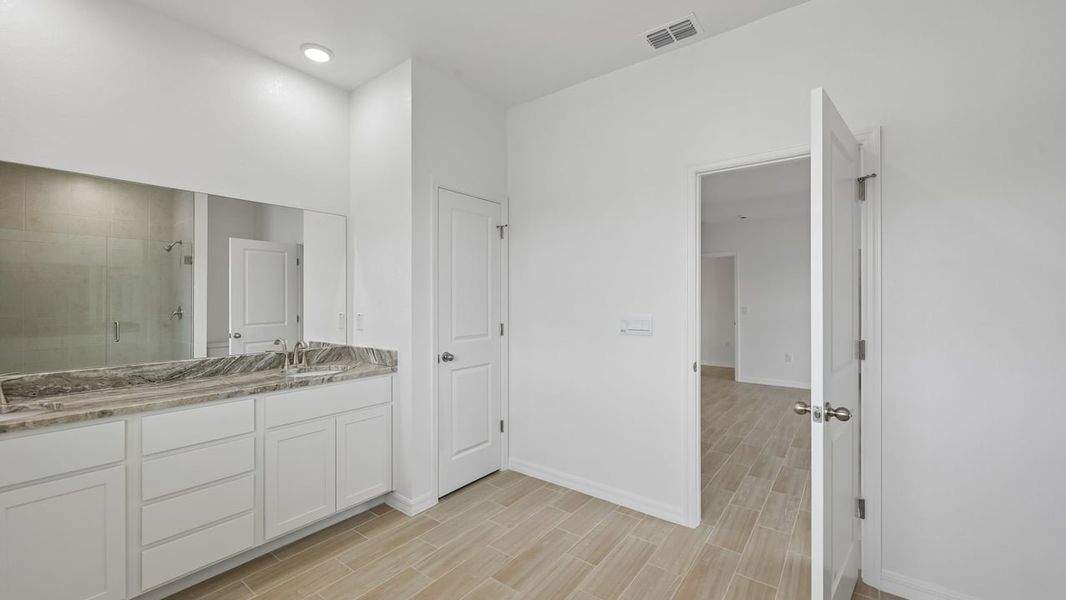 Furnished interior view inside a new home in Port Charlotte, Port Charlotte (Image 10).