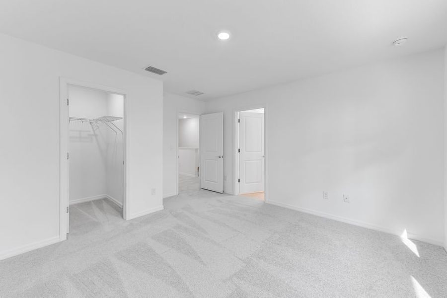 Spacious, unfurnished interior of a new home in Vinterra Townhomes, Nokomis (Image 11).