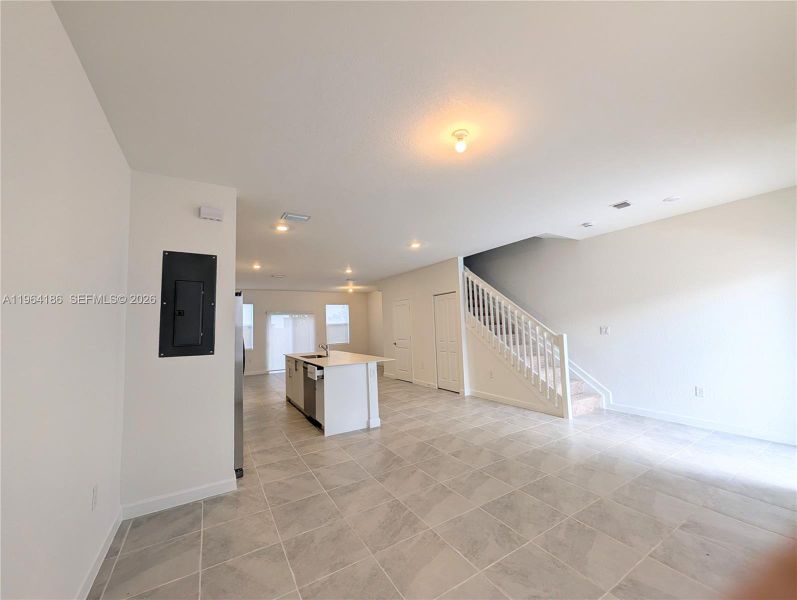 Spacious, unfurnished interior of a new home in , Florida City (Image 30).