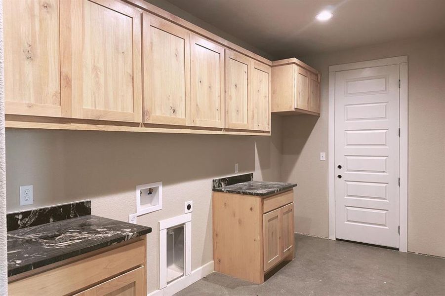 Furnished interior view inside a new home in , Weatherford (Image 9).