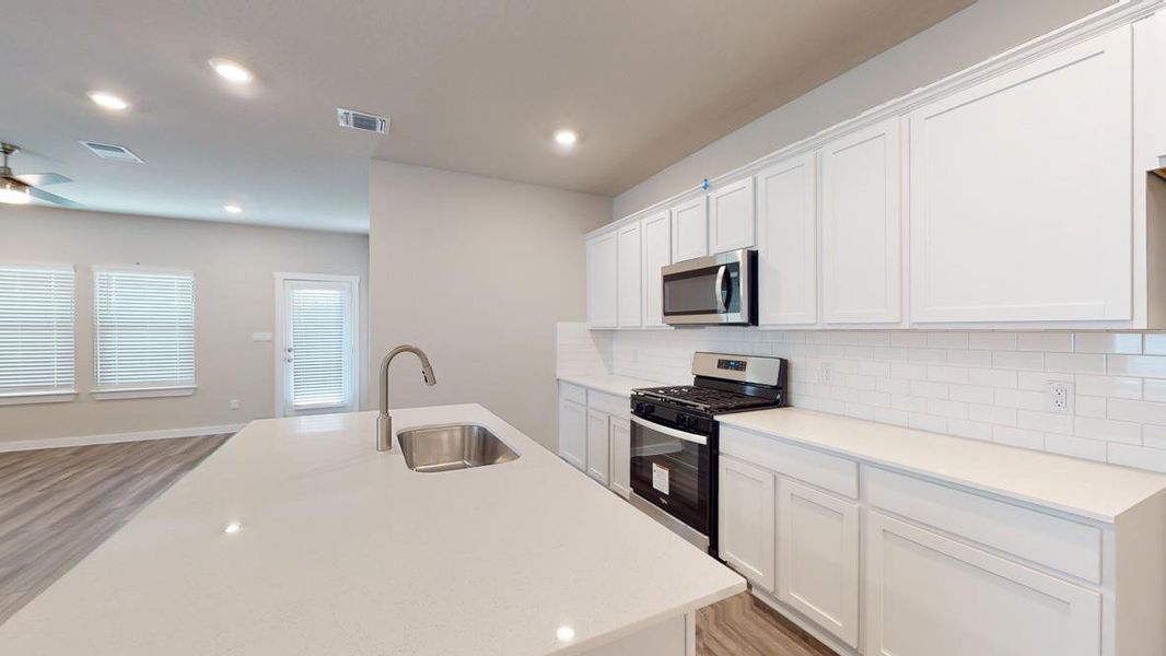 Furnished interior view inside a new home in Yowell Ranch, Killeen (Image 9). Furnished interior view inside a new home in Yowell Ranch, Killeen (Image 9).
