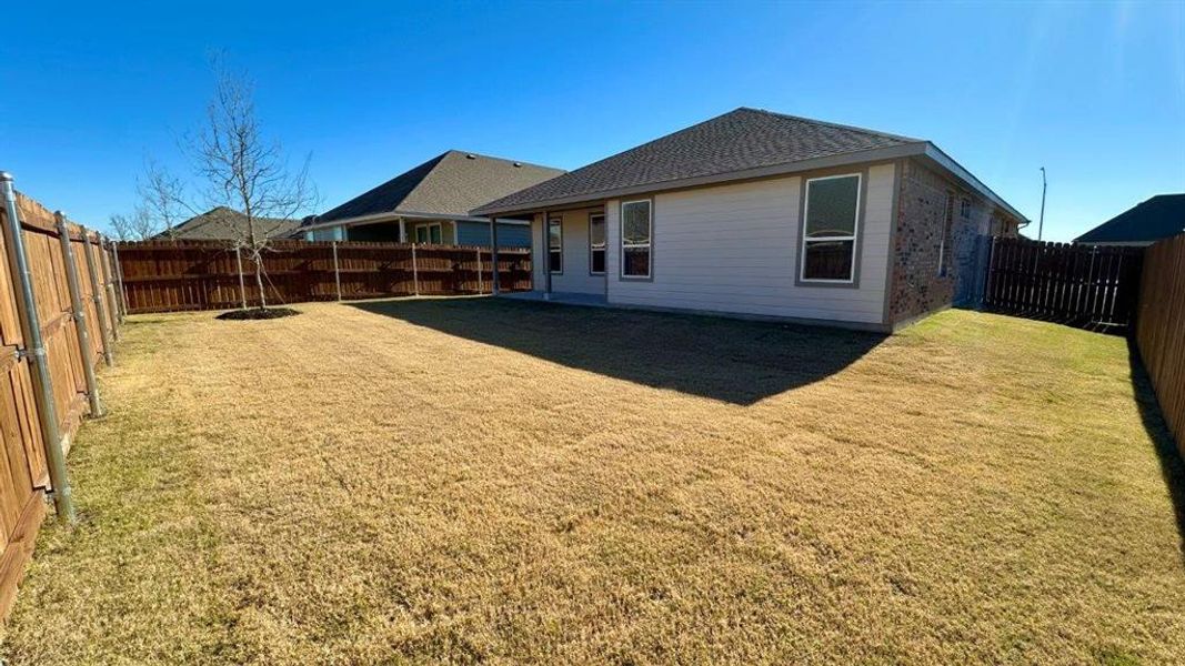 Exterior details and patio area of a home in Rock Creek West, Fort Worth (Image 4). Exterior details and patio area of a home in Rock Creek West, Fort Worth (Image 4).