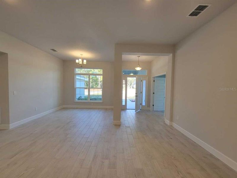 Spacious, unfurnished interior of a new home in Marion Oaks, Ocala (Image 19).