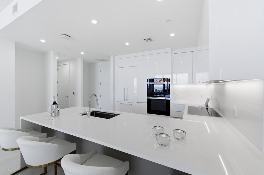 220_Lake_Shore_Dr_1205_WPB_012 220_Lake_Shore_Dr_1205_WPB_012