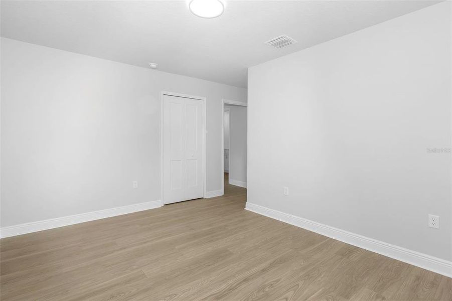 Spacious, unfurnished interior of a new home in , New Port Richey (Image 27).
