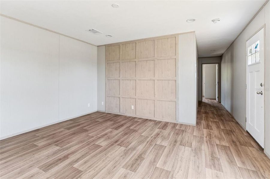 Spacious, unfurnished interior of a new home in , Lake Wales (Image 17).