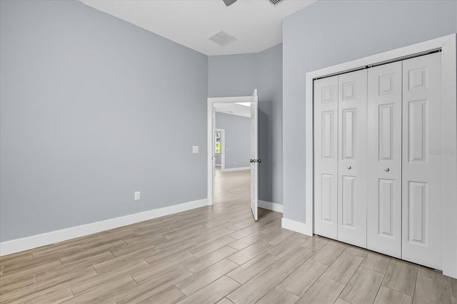 Spacious, unfurnished interior of a new home in , Kissimmee (Image 25).