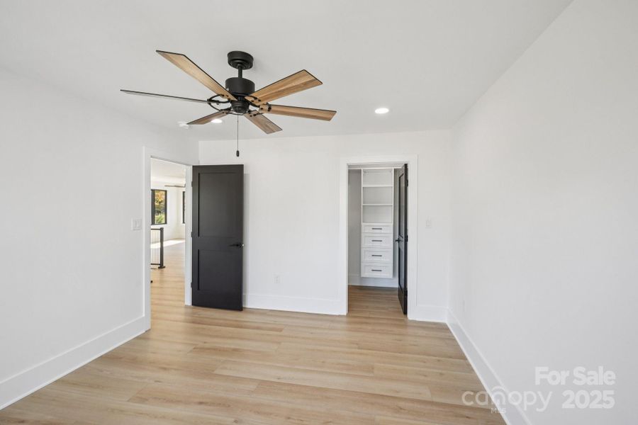 Spacious, unfurnished interior of a new home in , Mooresville (Image 20).