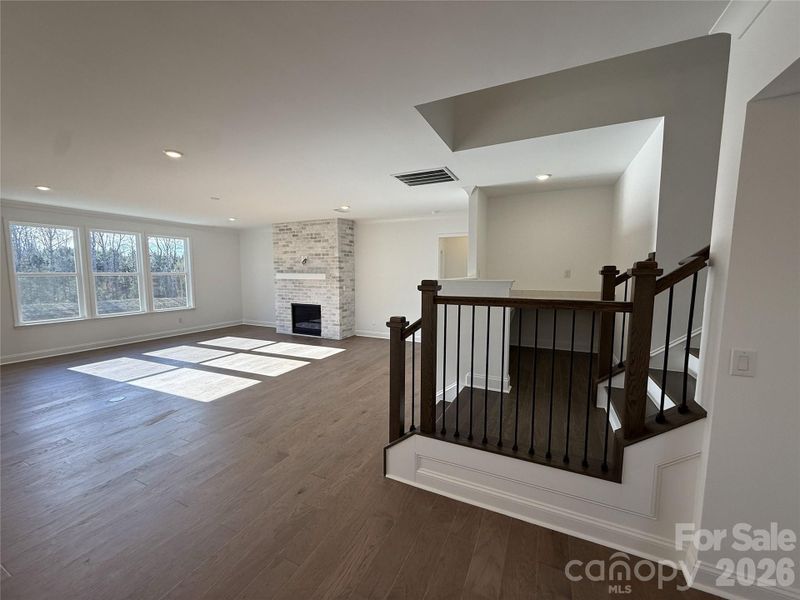 Spacious, unfurnished interior of a new home in Kinsdale, Lancaster (Image 30).