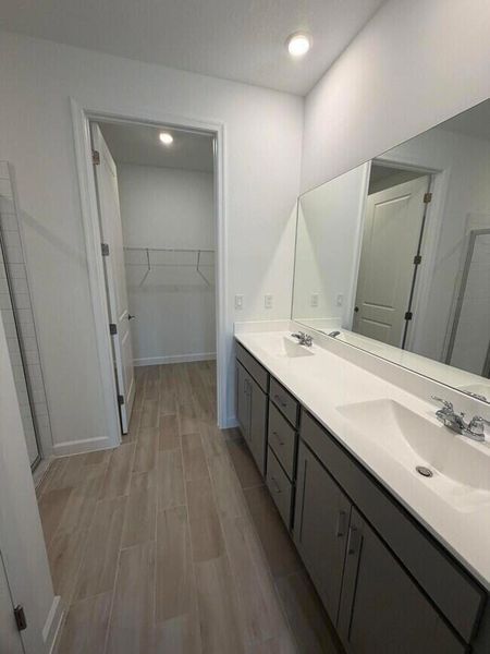 3772-harborside ave master bath 1
