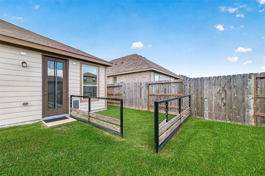Exterior details and patio area of a home in , Houston (Image 4). Exterior details and patio area of a home in , Houston (Image 4).