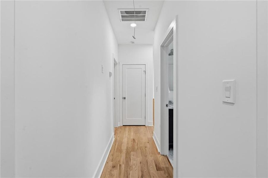 Spacious, unfurnished interior of a new home in , Atlanta (Image 51).