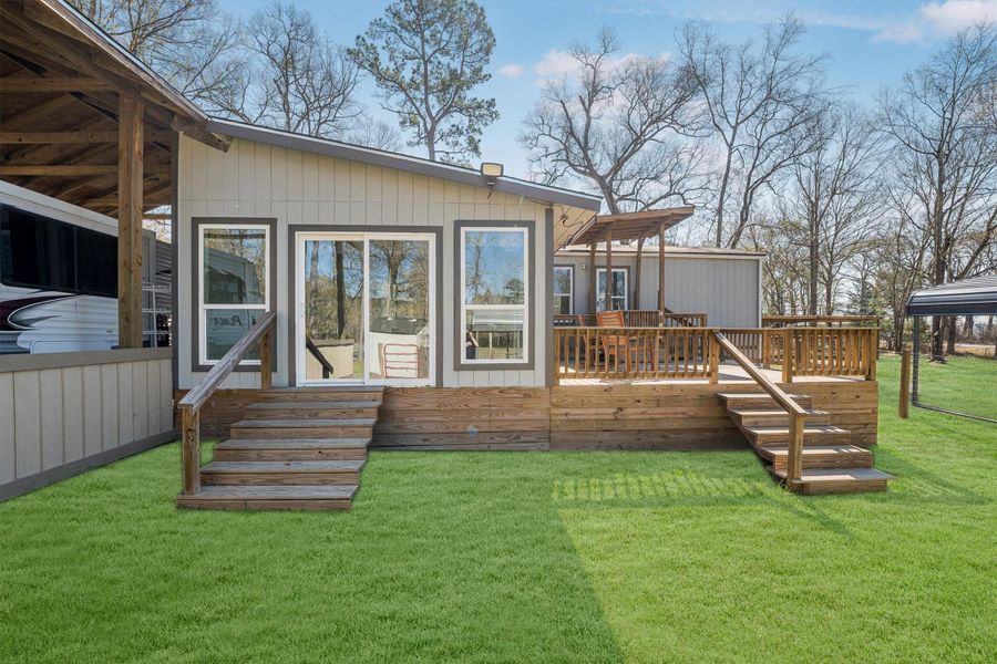 Exterior details and patio area of a home in , Coldspring (Image 23).