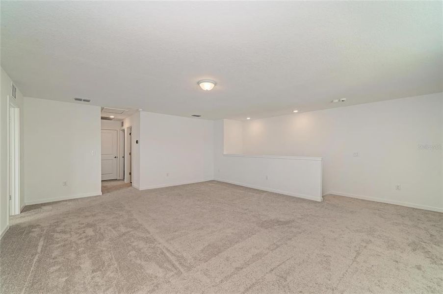 Spacious, unfurnished interior of a new home in Oakfield Lakes, Parrish (Image 42). Spacious, unfurnished interior of a new home in Oakfield Lakes, Parrish (Image 42).