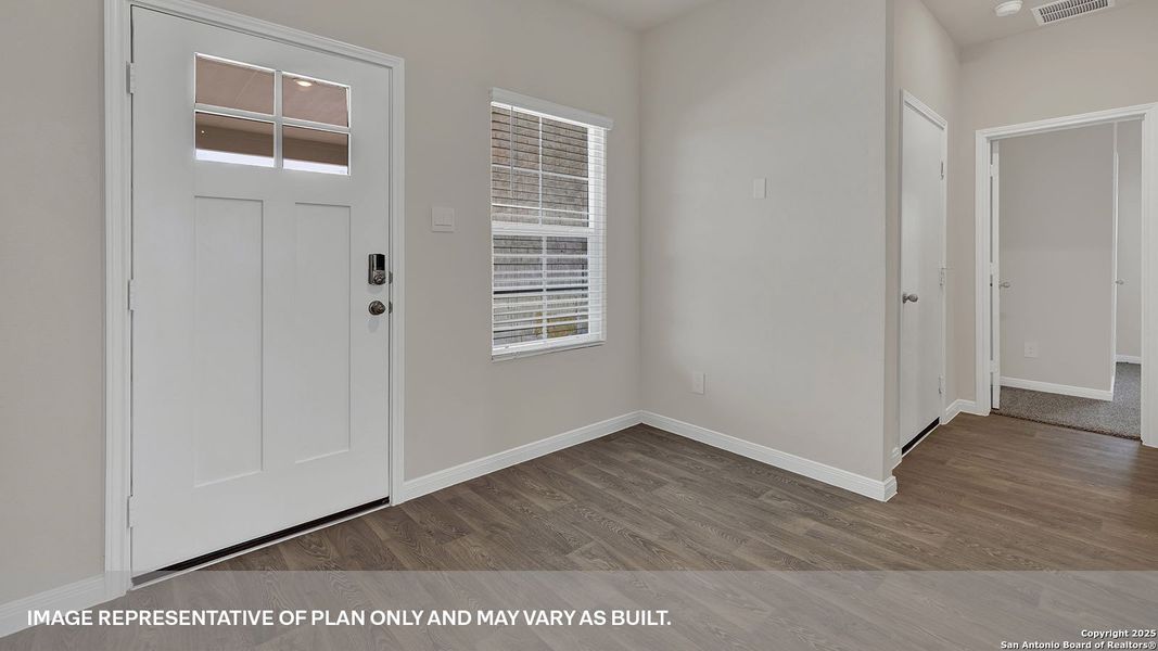 Spacious, unfurnished interior of a new home in Paramount, Kyle (Image 31).